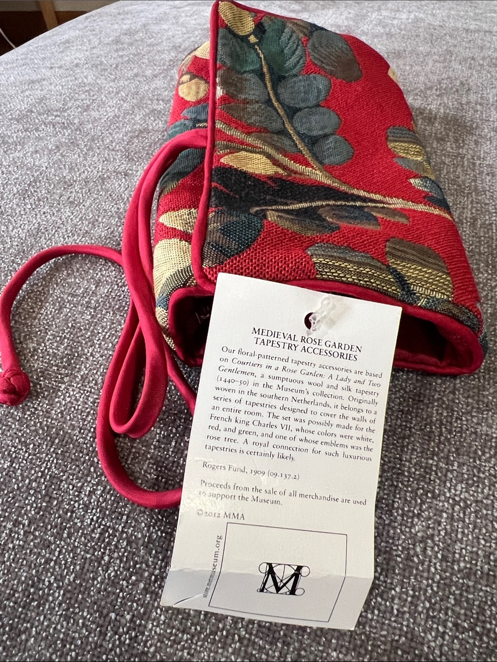 Medieval Rose Garden Tapestry Jewelry Travel Bag - Red Floral